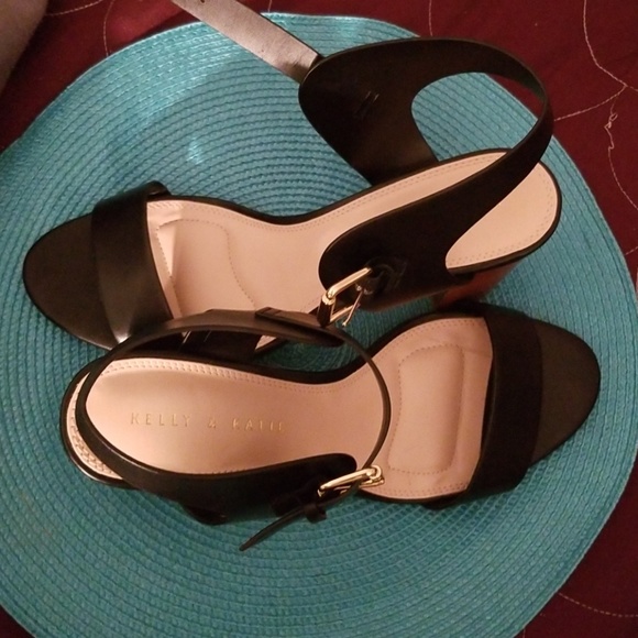 Shoes - Picture 4 of 4